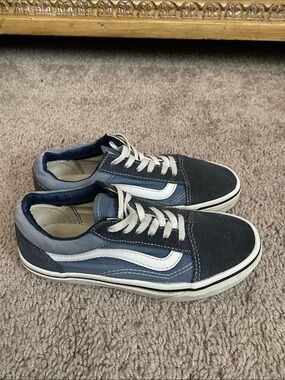 Vans Oldskool Classic low kids Navy and White Skate Sneakers size 2